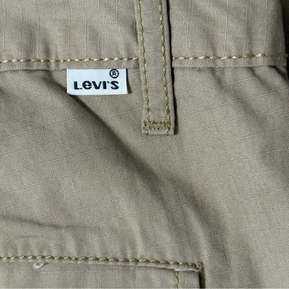 NWT Levi's Carrier Cargo Shorts Men's Size 40 True Chino - Picture 4 of 7